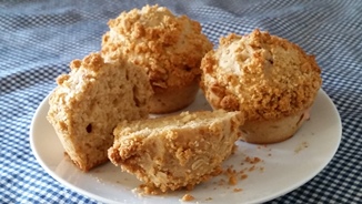 Maple and Rhubarb Crumble Muffins
